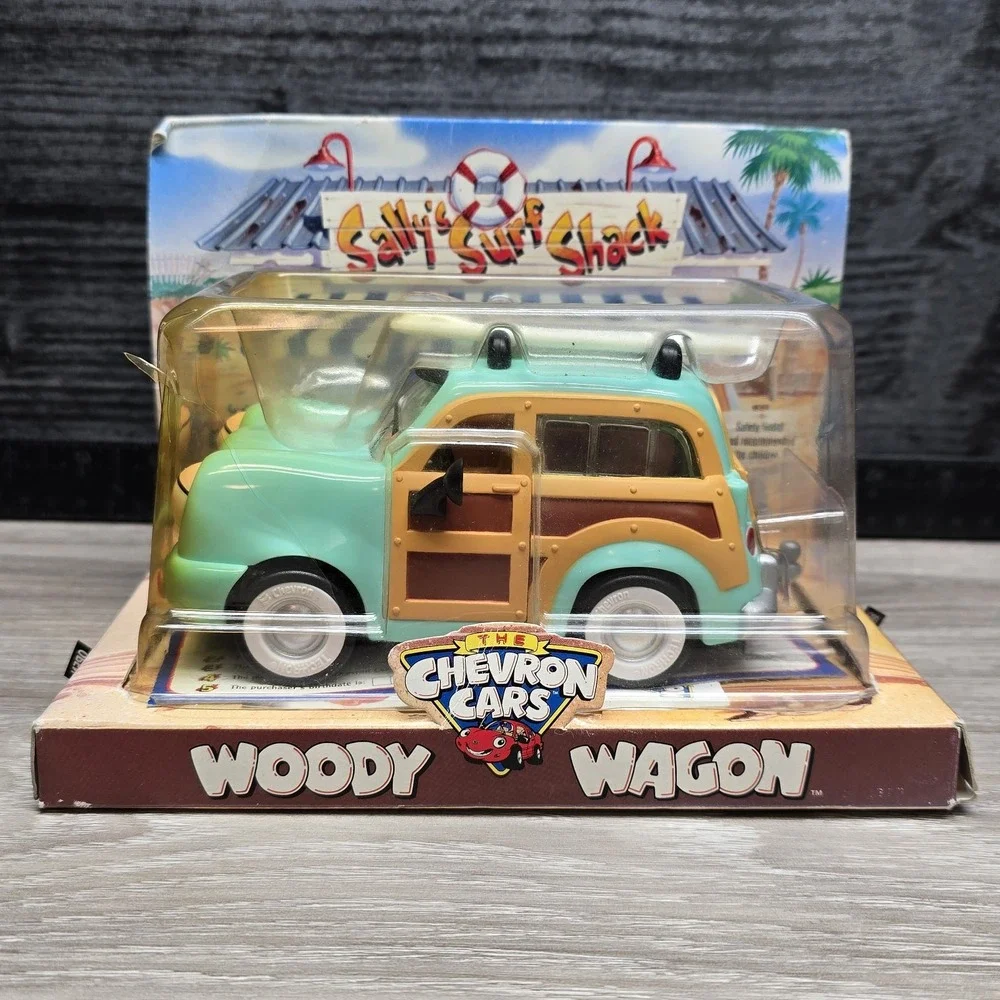Vintage The Chevron Cars 1999 Sally's Surf Shack Woody Wagon In‎ Package